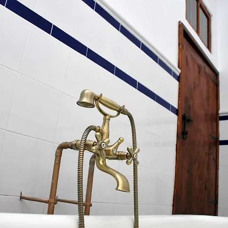 La Casona De Tia Victoria 鲁埃达